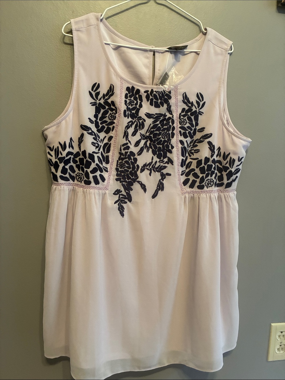 Stork & Babe Sleeveless Light Pink/Purple  Blouse Tank with Navy Embroidery